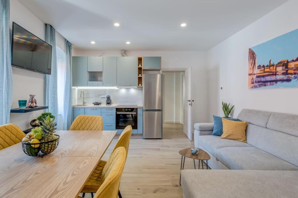 New Luxury In The Center Of