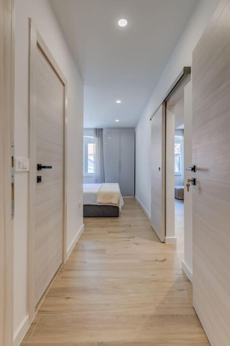 New Luxury In The Center Of Apartamento Omiš
