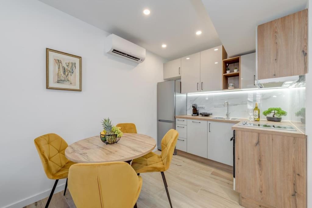 New Luxury In The Center Of *