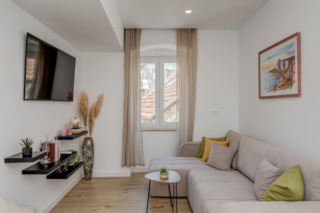 New Luxury In The Center Of Omiš