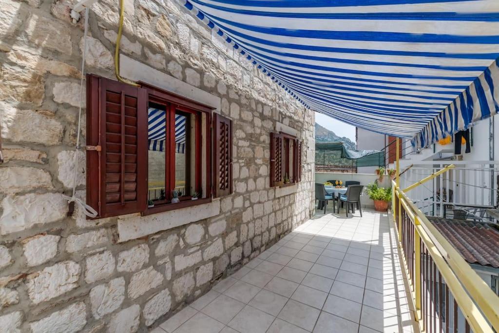 New Luxury In The Center Of * Omiš