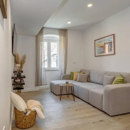New Luxury Apartments In The Center Of Omiš Exterior foto