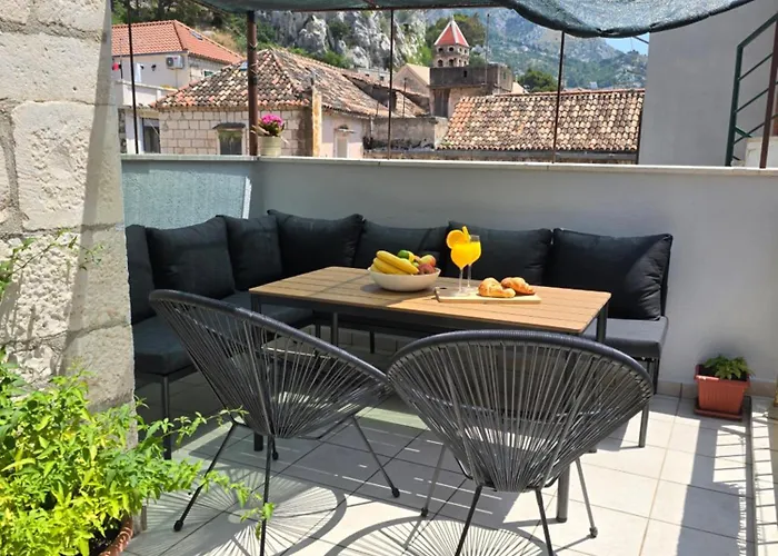New Luxury Apartments In The Center Of Omis