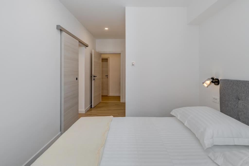 New Luxury In The Center Of * Omiš