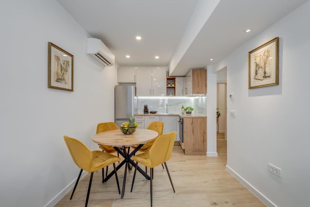New Luxury In The Center Of * Omiš