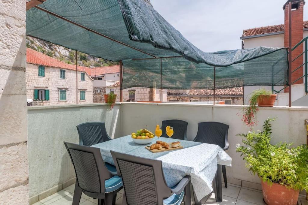 New Luxury In The Center Of Apartment *