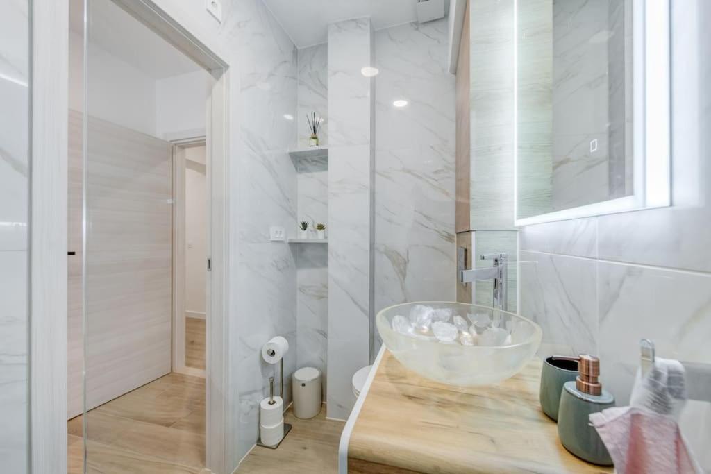 New Luxury In The Center Of Omiš