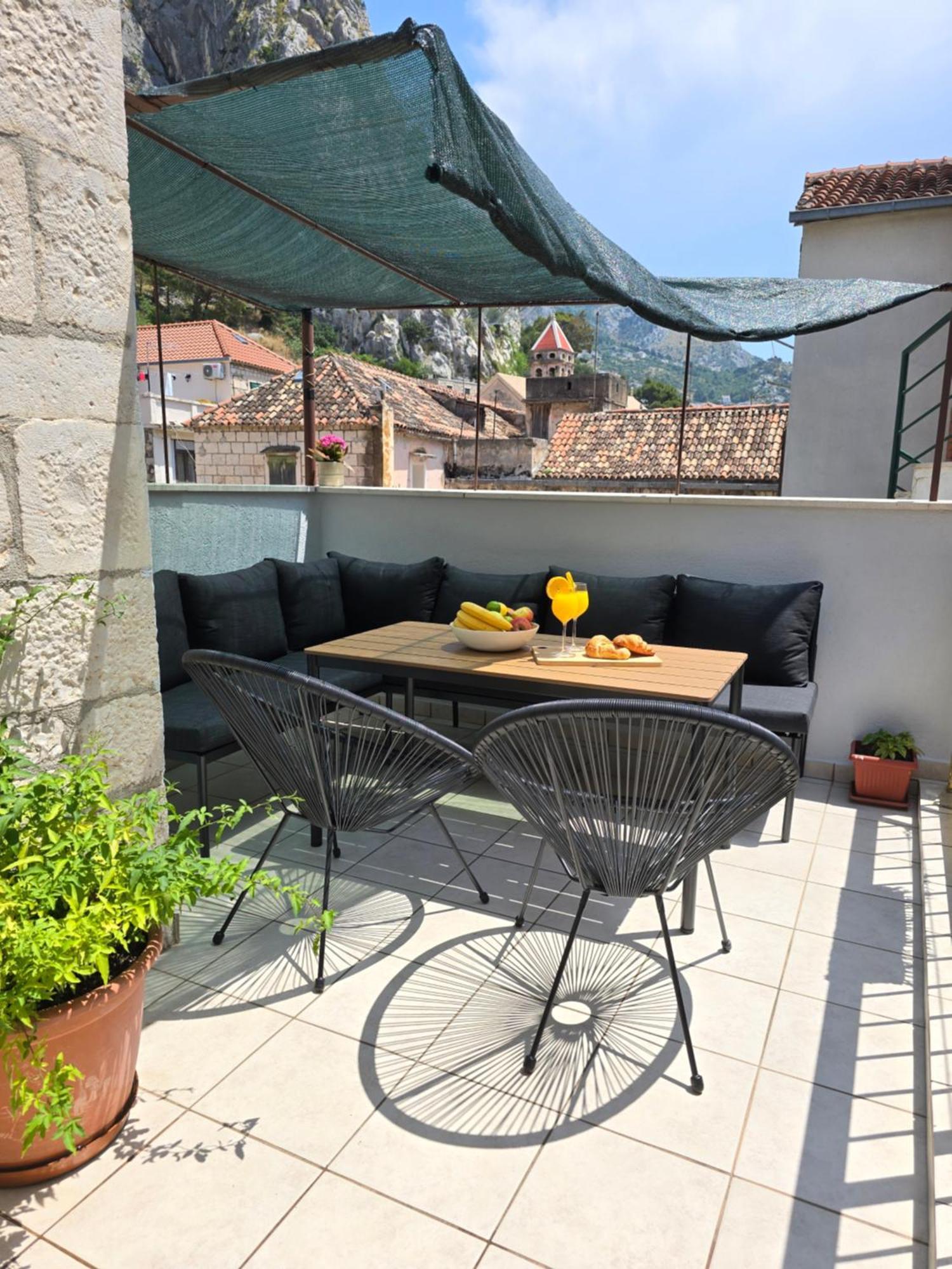 New Luxury In The Center Of Omiš